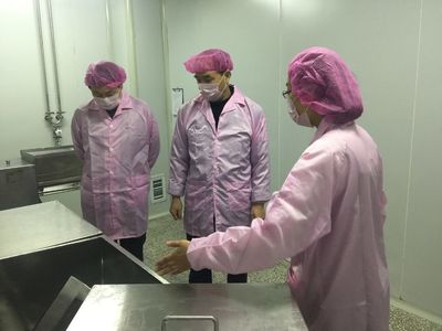 李冠甫局長率隊深入一線，督導(dǎo)檢查保健食品生產(chǎn)企業(yè)規(guī)范生產(chǎn)工作